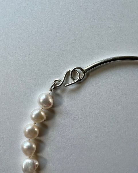 Gemini Collar in Silver and Freshwater Pearl