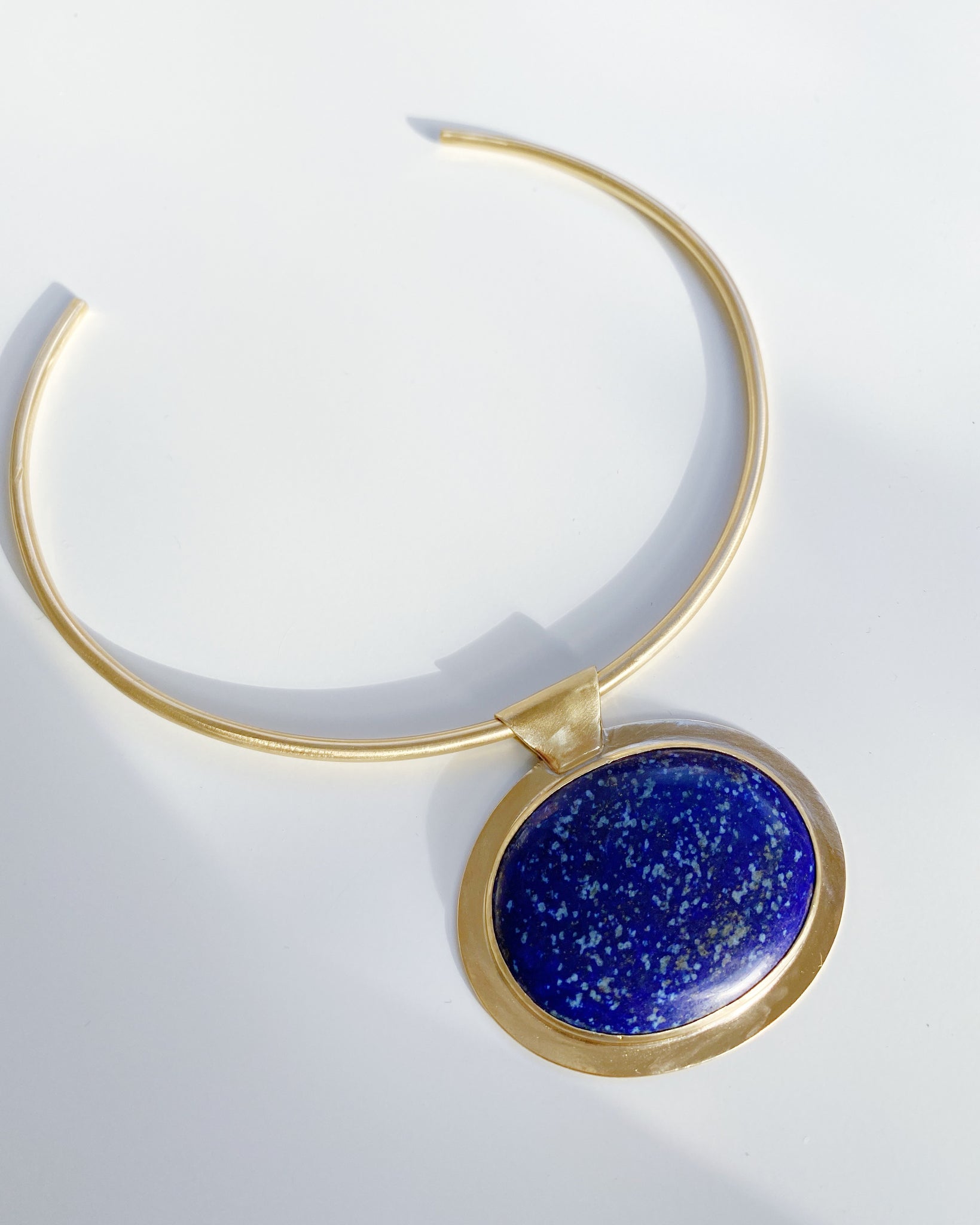 Lapis Statement Collar